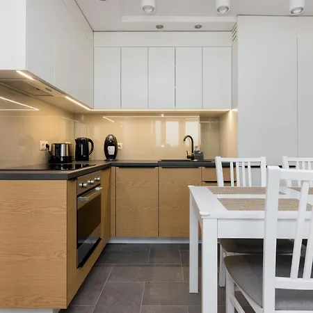 Ochota Homely Apartment Warsaw Exterior photo
