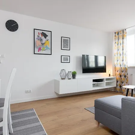 Ochota Homely Apartment Warsaw Exterior photo