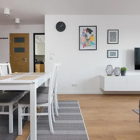 Ochota Homely Apartment Warsaw Exterior photo